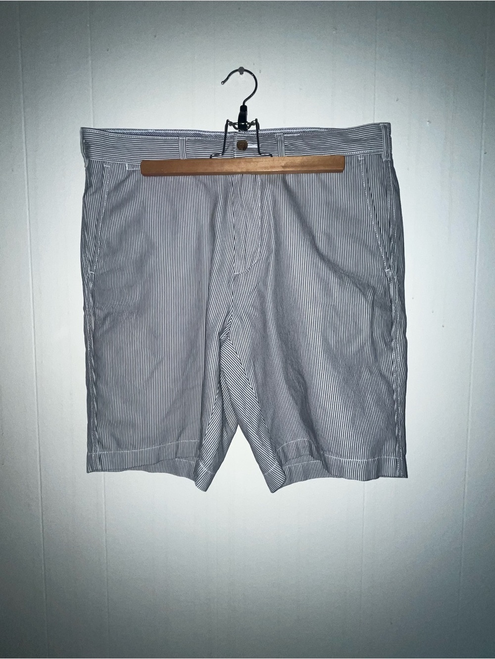 Madison Men's Thin Pinstripe Shorts - BlueWhite
